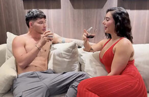 Primos se ponen a hablar de sexo y se ponen calientes